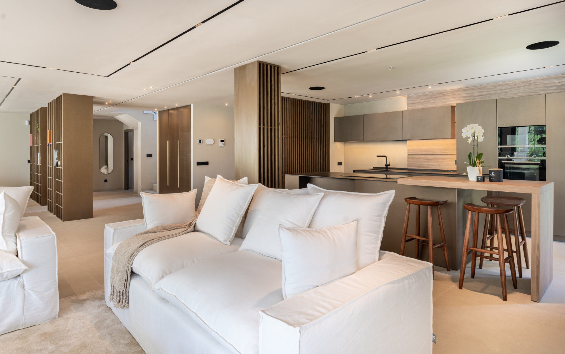 5 Bedroom Villa in Estepona - Photo 21