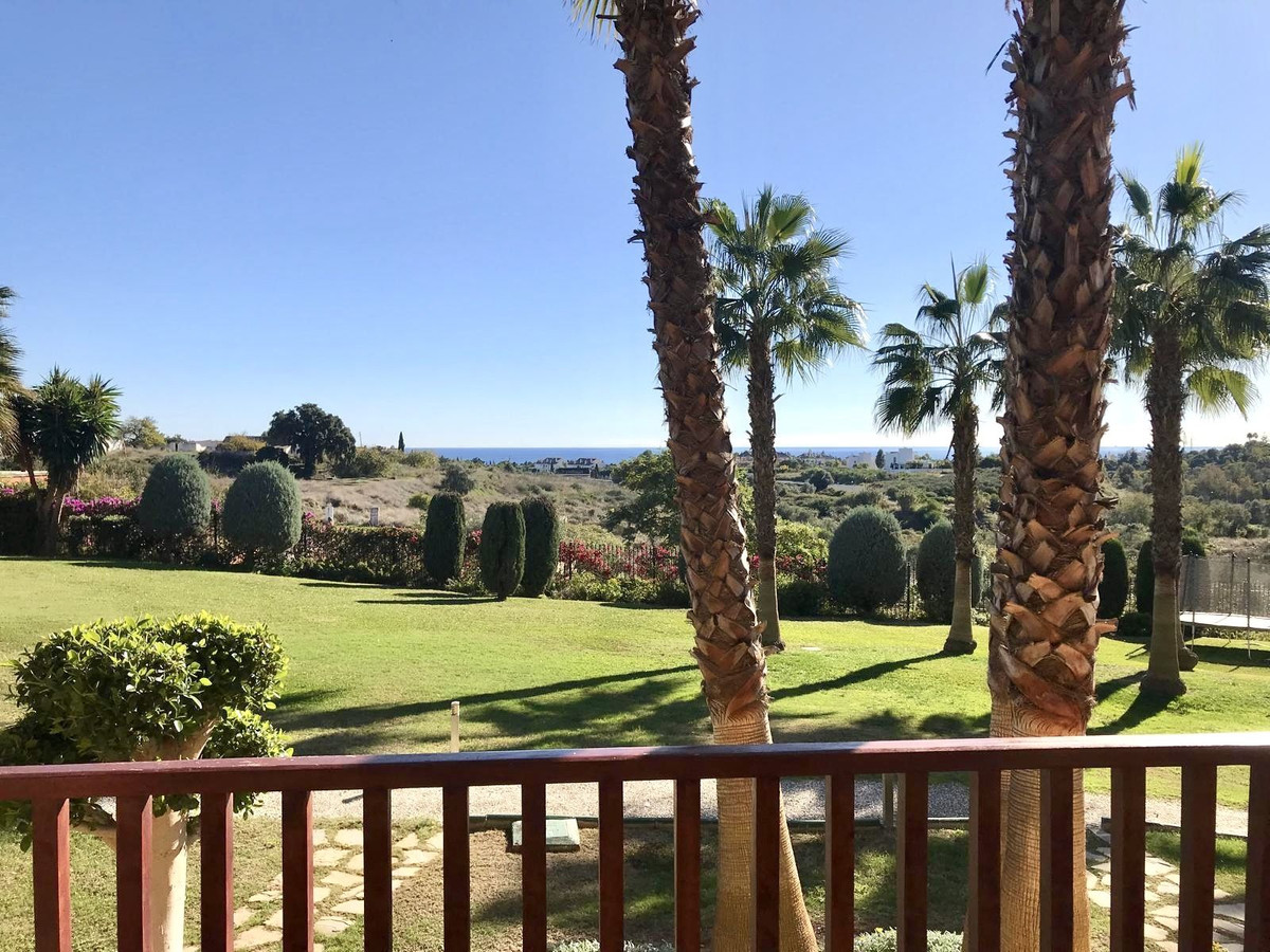 6 Bedroom Villa in Marbella - Photo 11