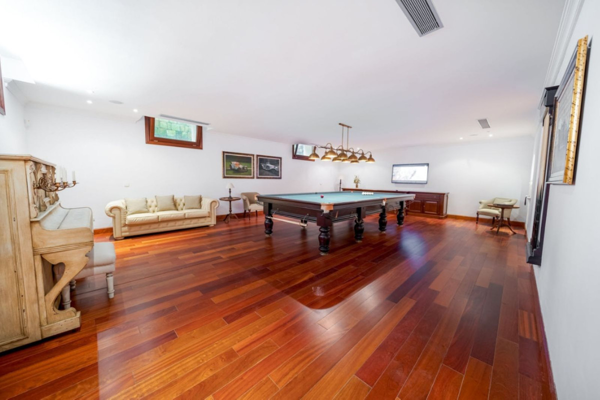 8 Bedroom Villa in San Pedro de Alcántara - Foto 9