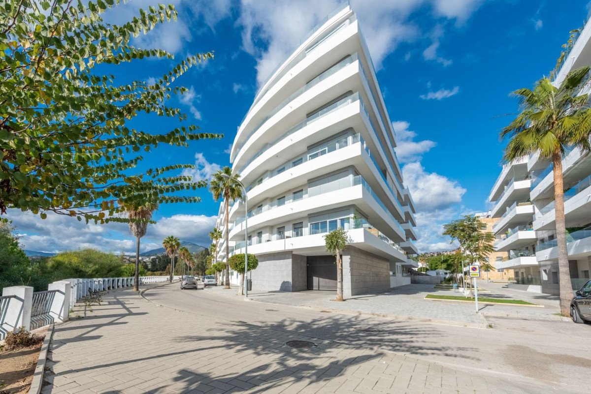 Piso de 3 dormitorios con piscina en Málaga – Foto 29