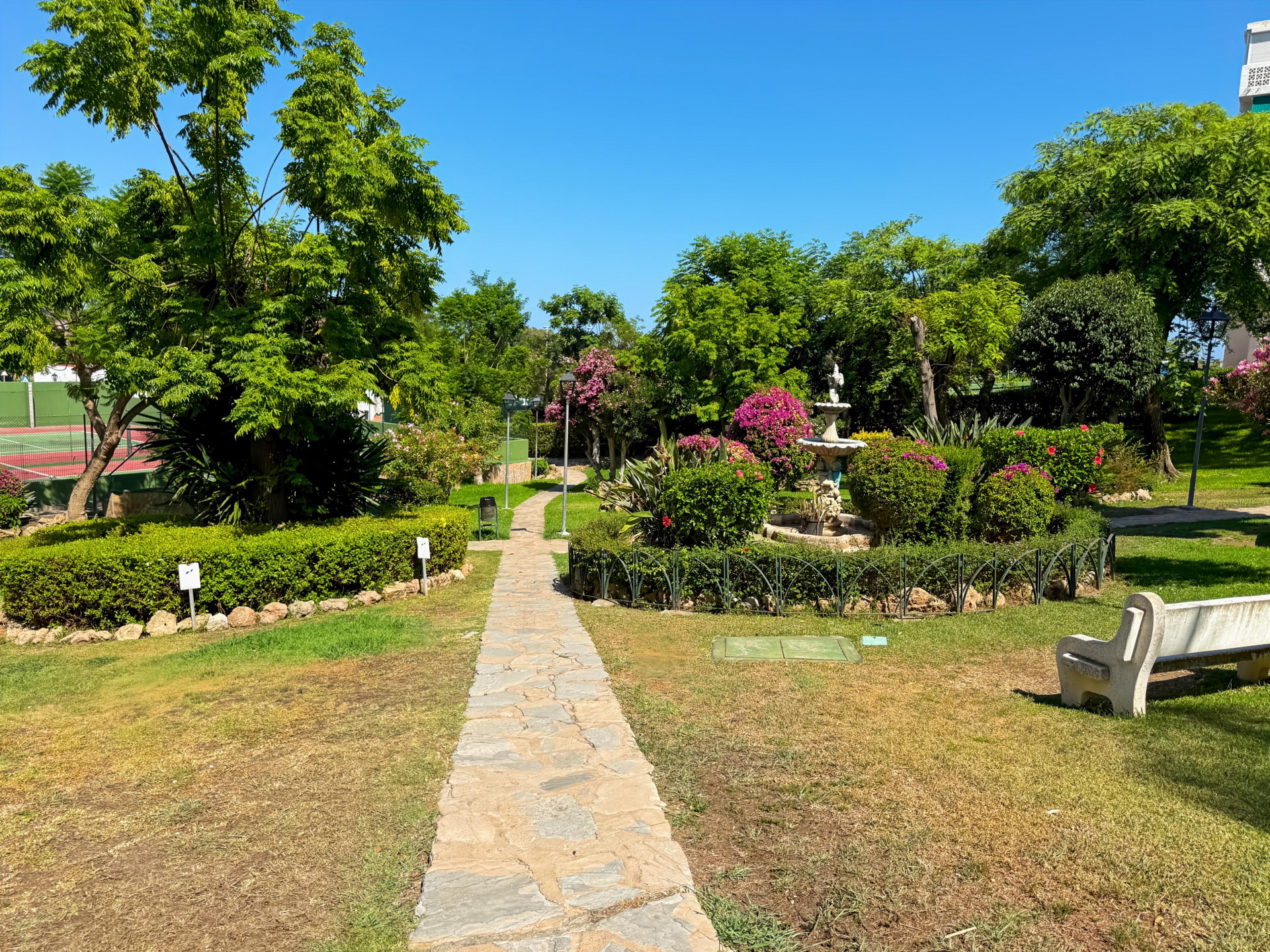 3 Bedroom Apartment in Estepona - Photo 22