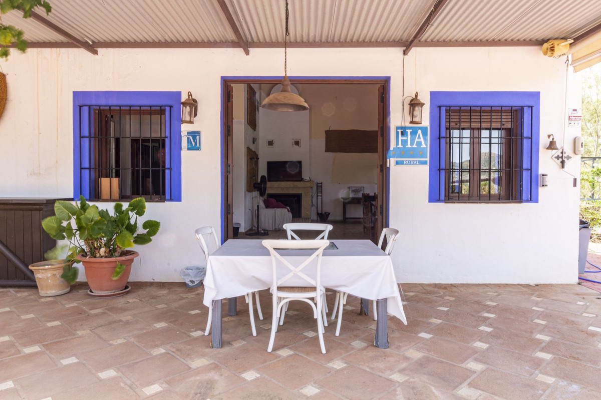 11 Bedroom Country house in Guaro - Photo 26