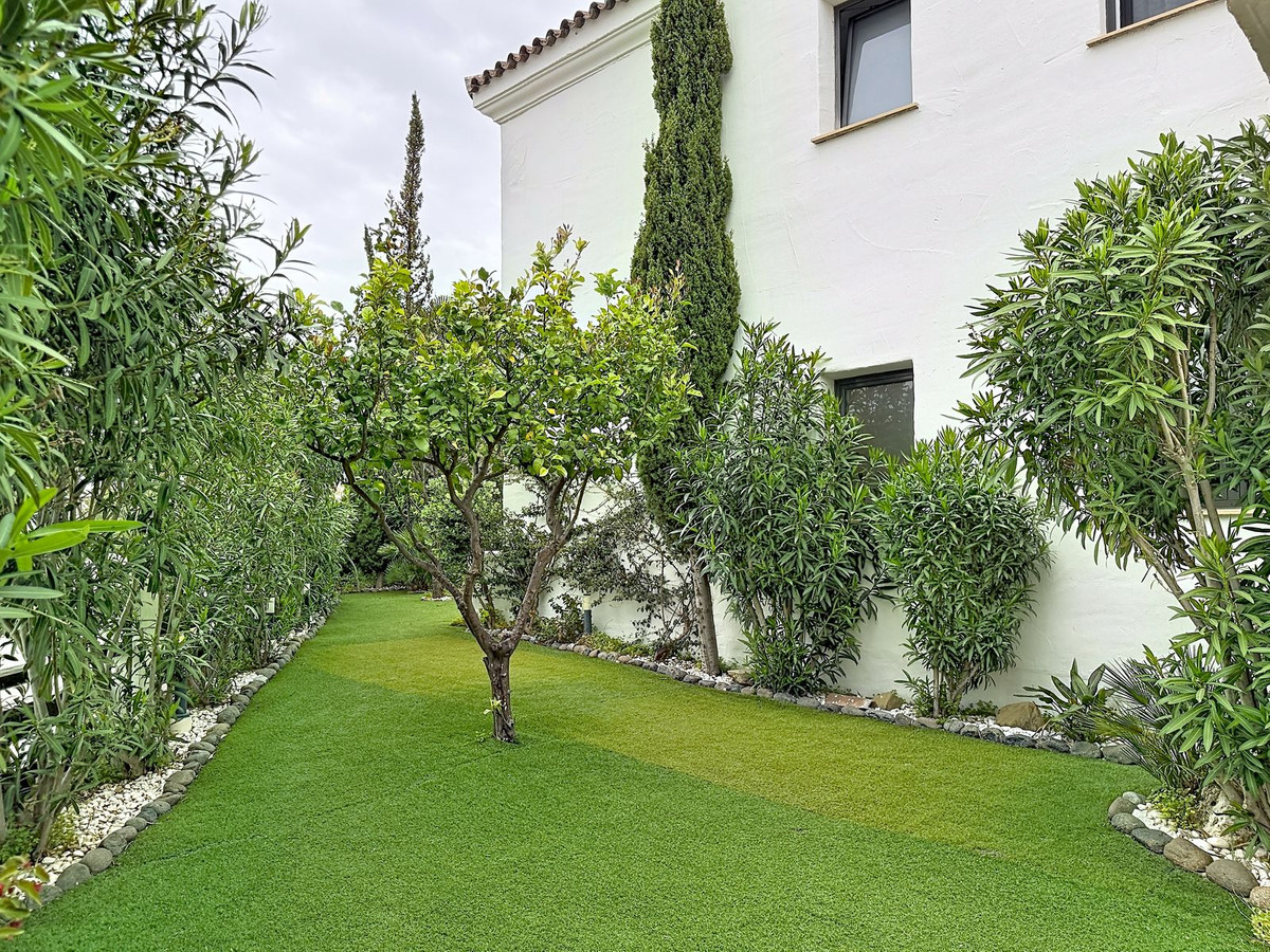 3 Bedroom Apartment in Estepona - Foto 52
