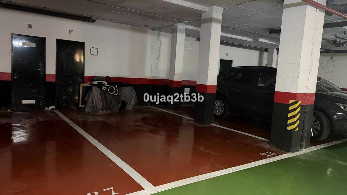 2 Bedroom Apartment in Benahavís - Foto 25
