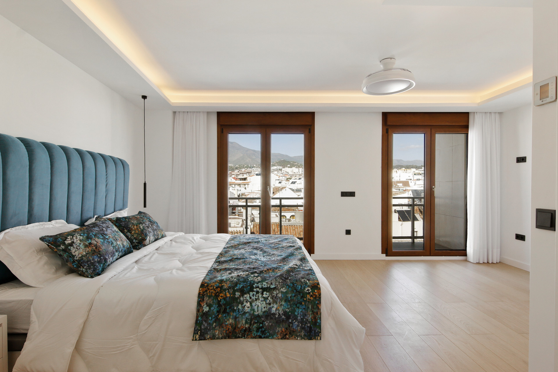 3 Bedroom Penthouse in Estepona - Photo 14