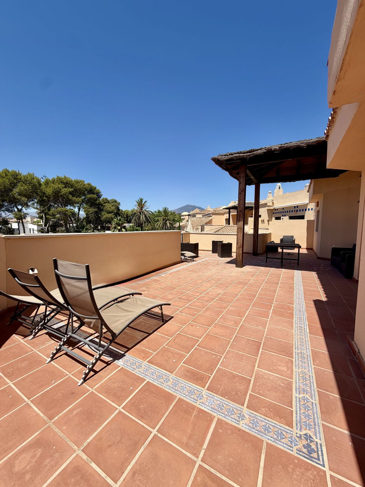 2 Bedroom Apartment in Marbella - Photo 17