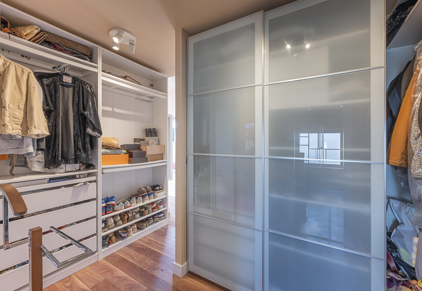 3 Bedroom Penthouse in Estepona - Photo 16