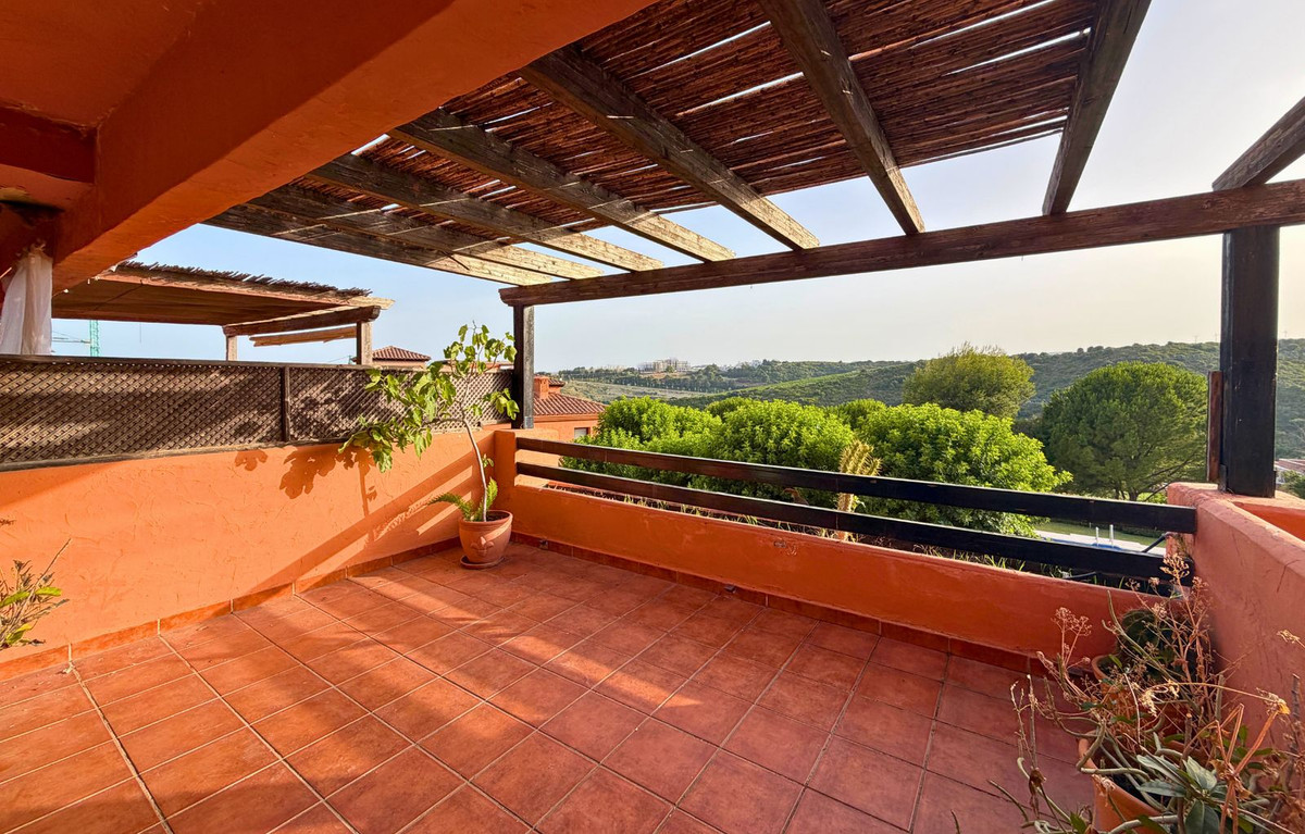 1 Bedroom Apartment in Casares - Photo 3