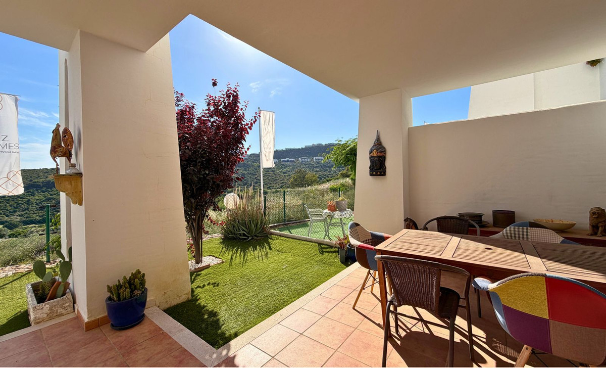 2 Bedroom Apartment in Casares - Photo 6