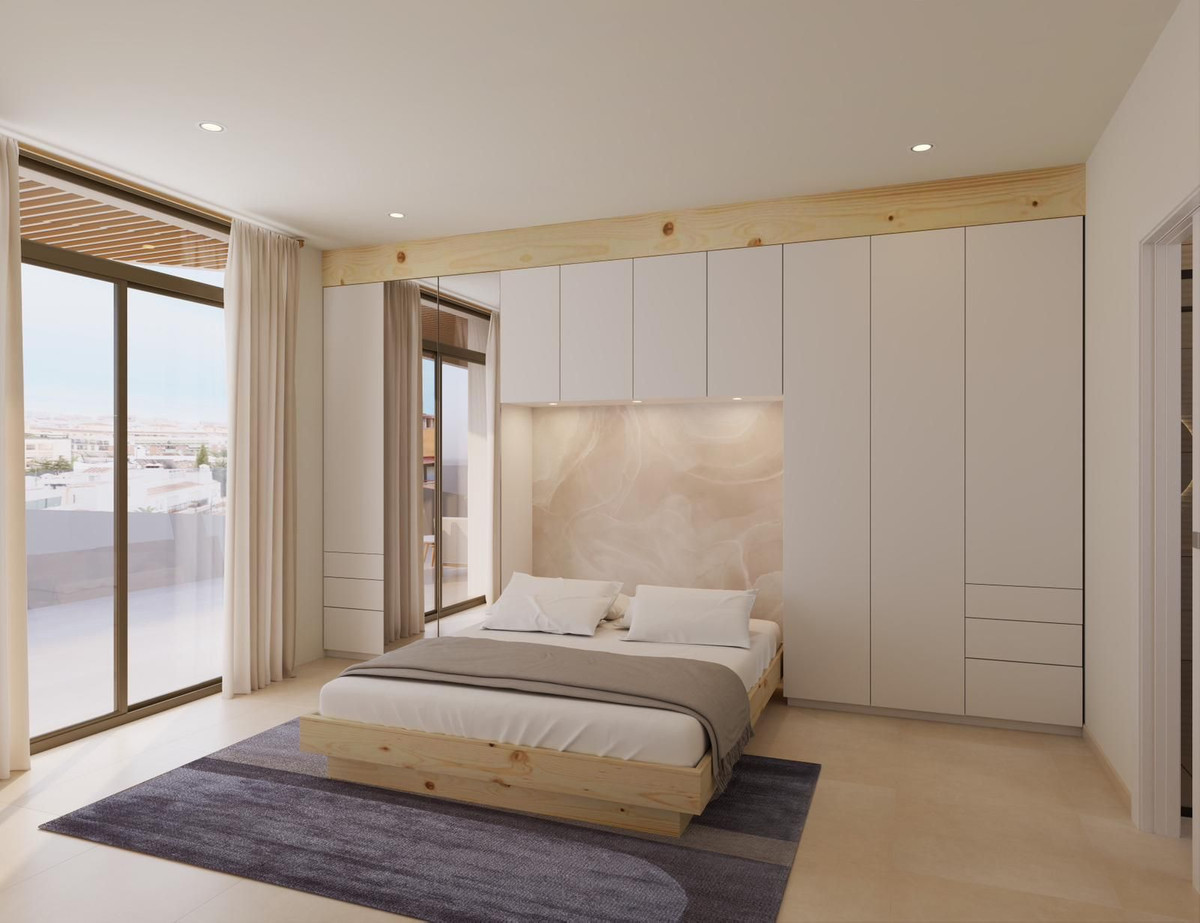 2 Bedroom Penthouse in Estepona - Photo 18