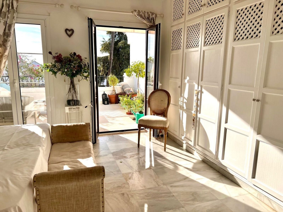 3 Bedroom Townhouse in Marbella - Photo 12
