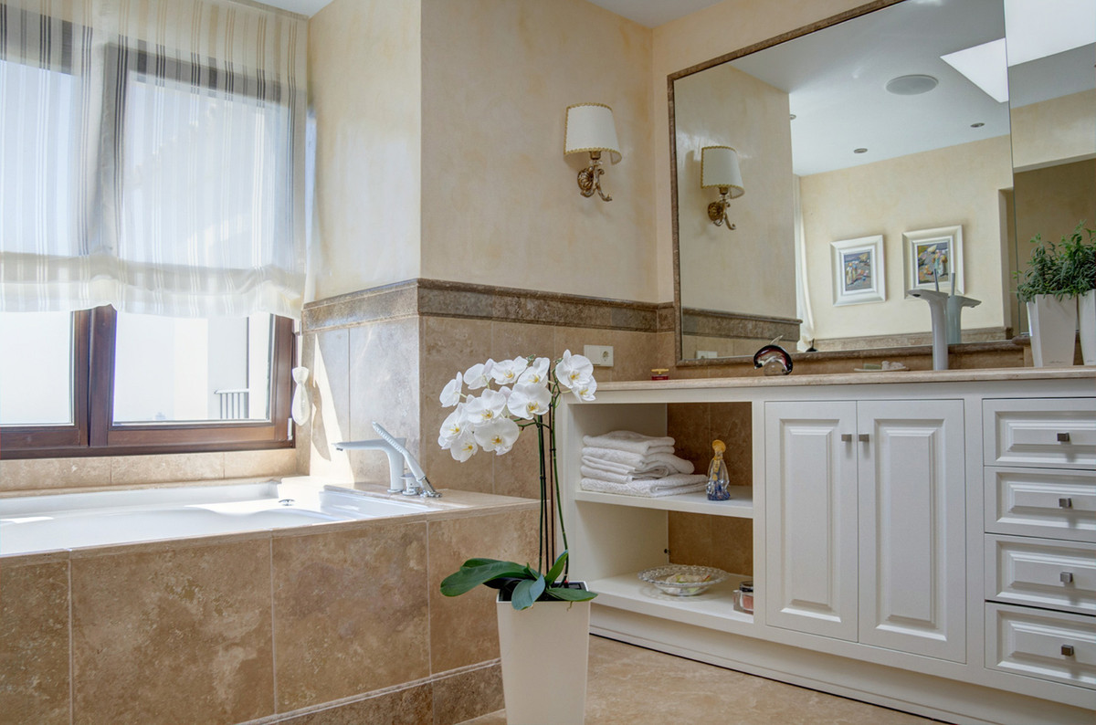 5 Bedroom Villa in Benahavís - Foto 25