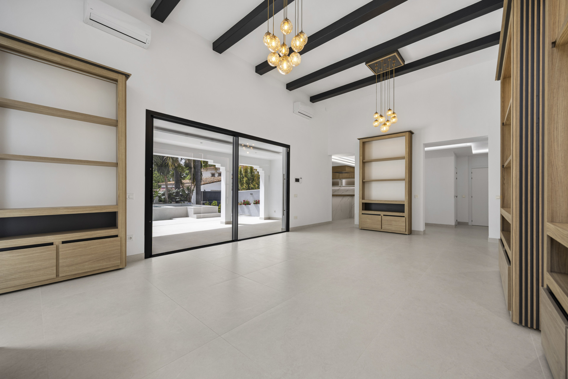 4 Bedroom Villa in San Pedro de Alcántara - Photo 6