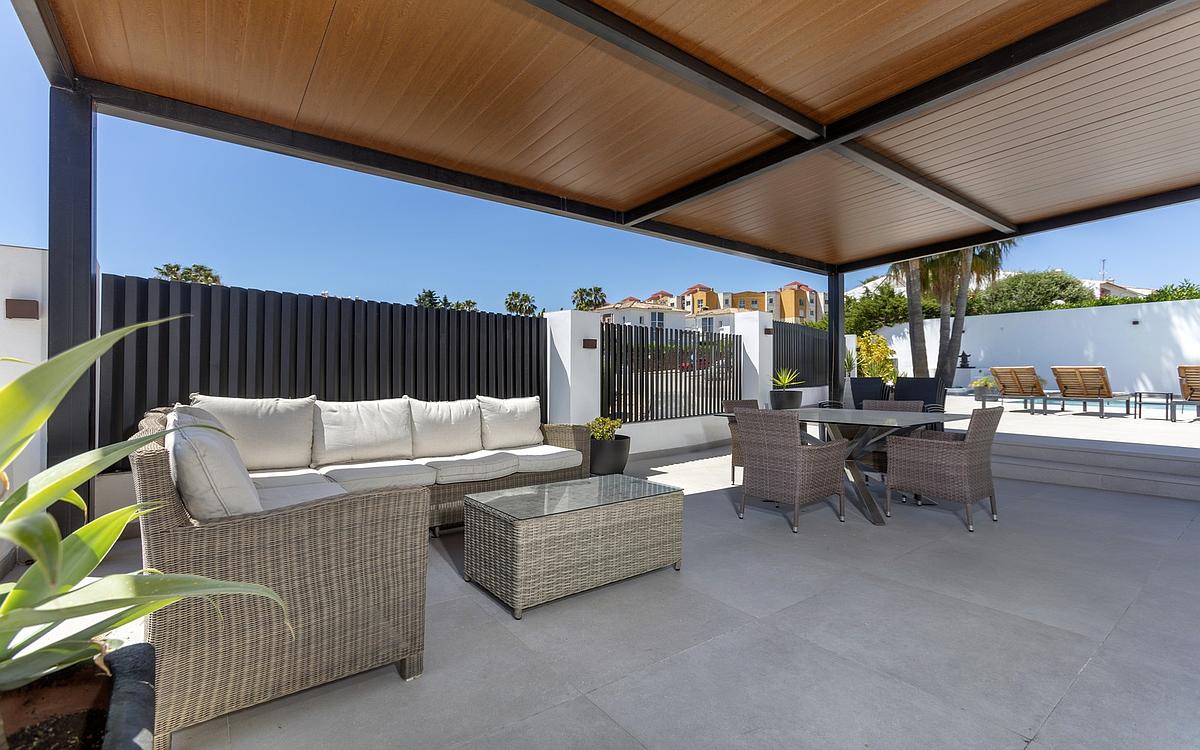 6 Bedroom Villa in Estepona - Photo 8