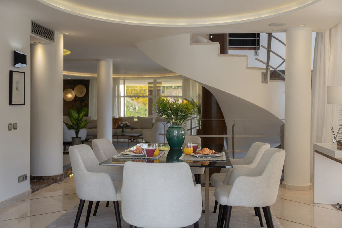 5 Bedroom Villa in Benahavís - Foto 26