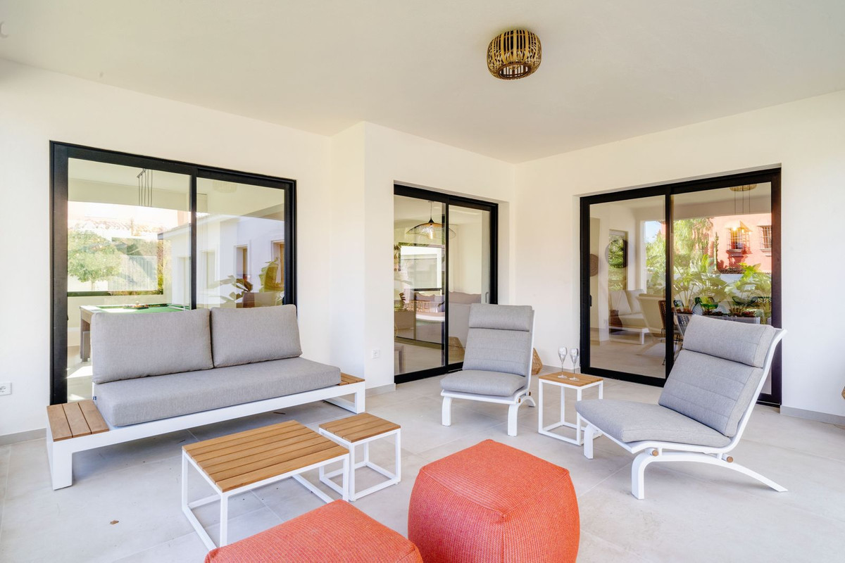 6 Bedroom Villa in Marbella - Photo 38