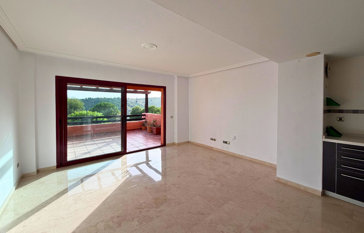1 Bedroom Apartment in Casares - Photo 11