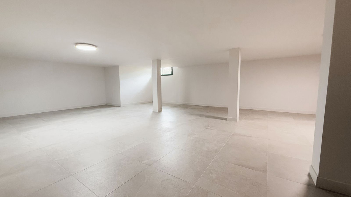 3 Bedroom Townhouse in Marbella - Photo 15