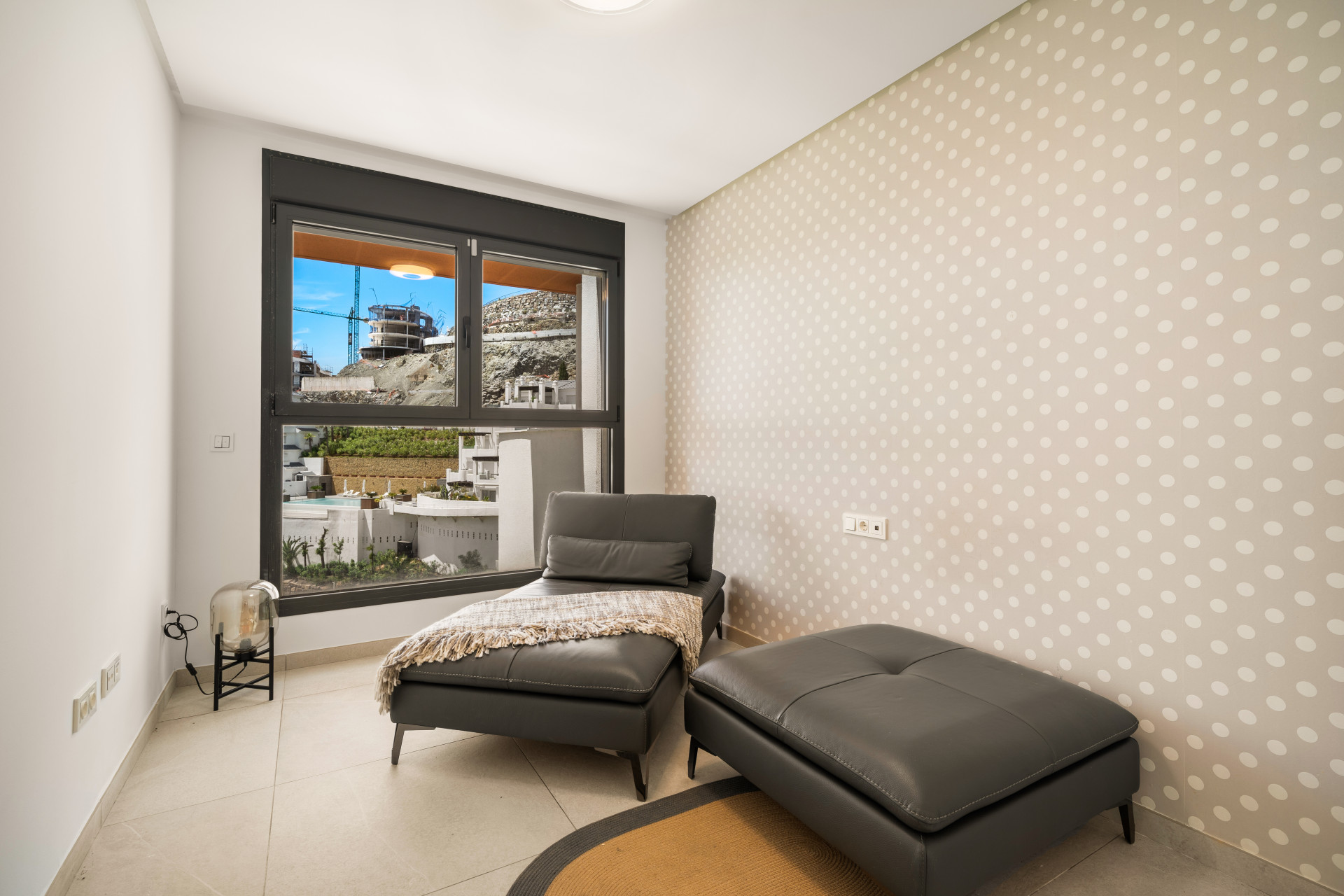 3 Bedroom Penthouse in Benahavís - Photo 11