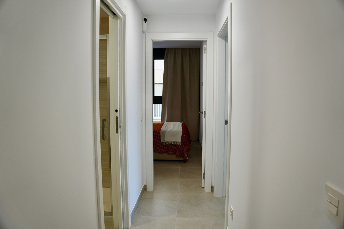 2 Bedroom Apartment in Estepona - Foto 18