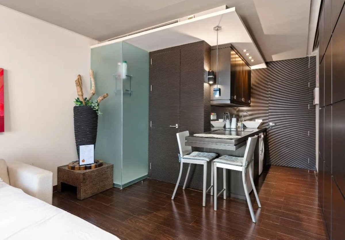 1 Bedroom Apartment in Marbella - Photo 15