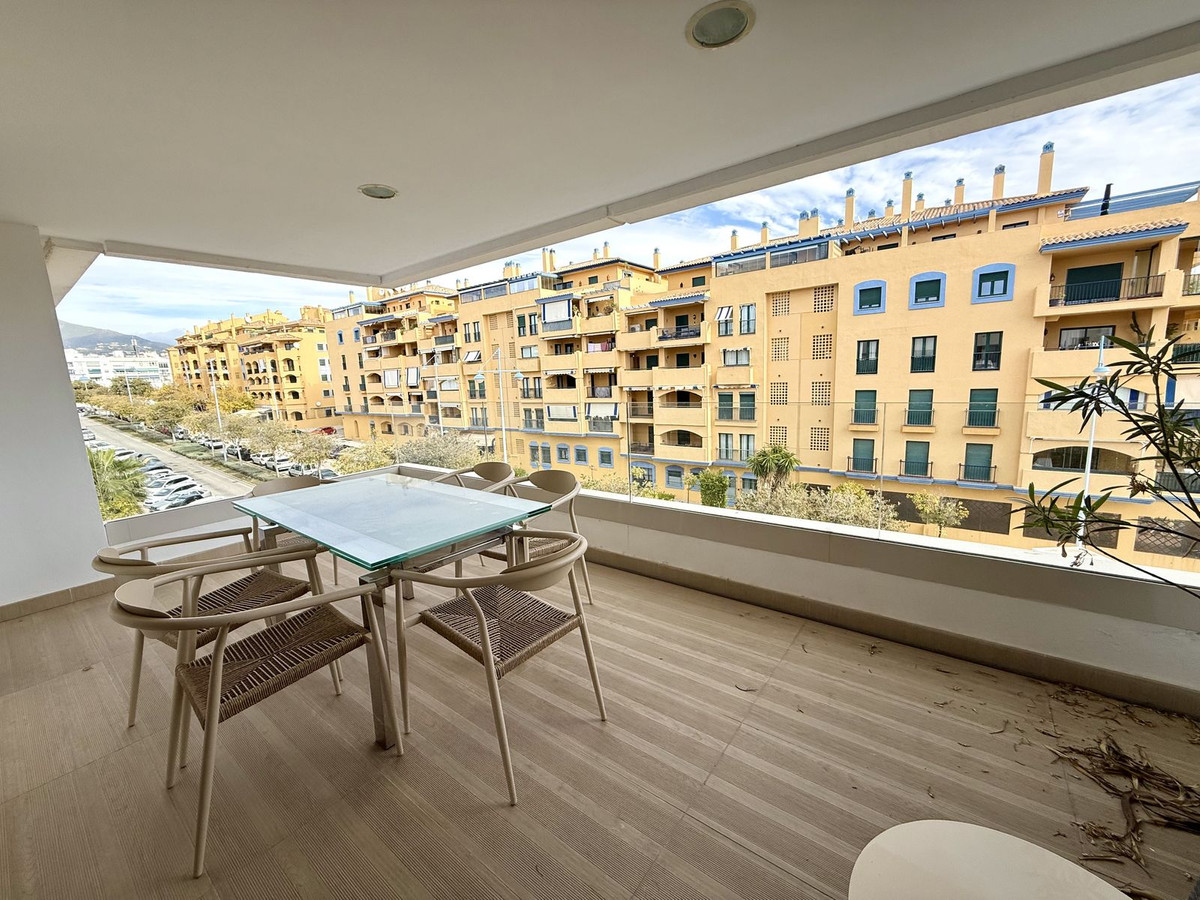 3 Bedroom Penthouse in San Pedro de Alcántara - Photo 14