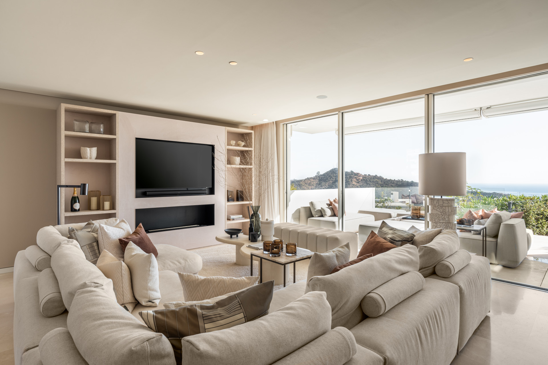 3 Bedroom Apartment in Marbella - Photo 5
