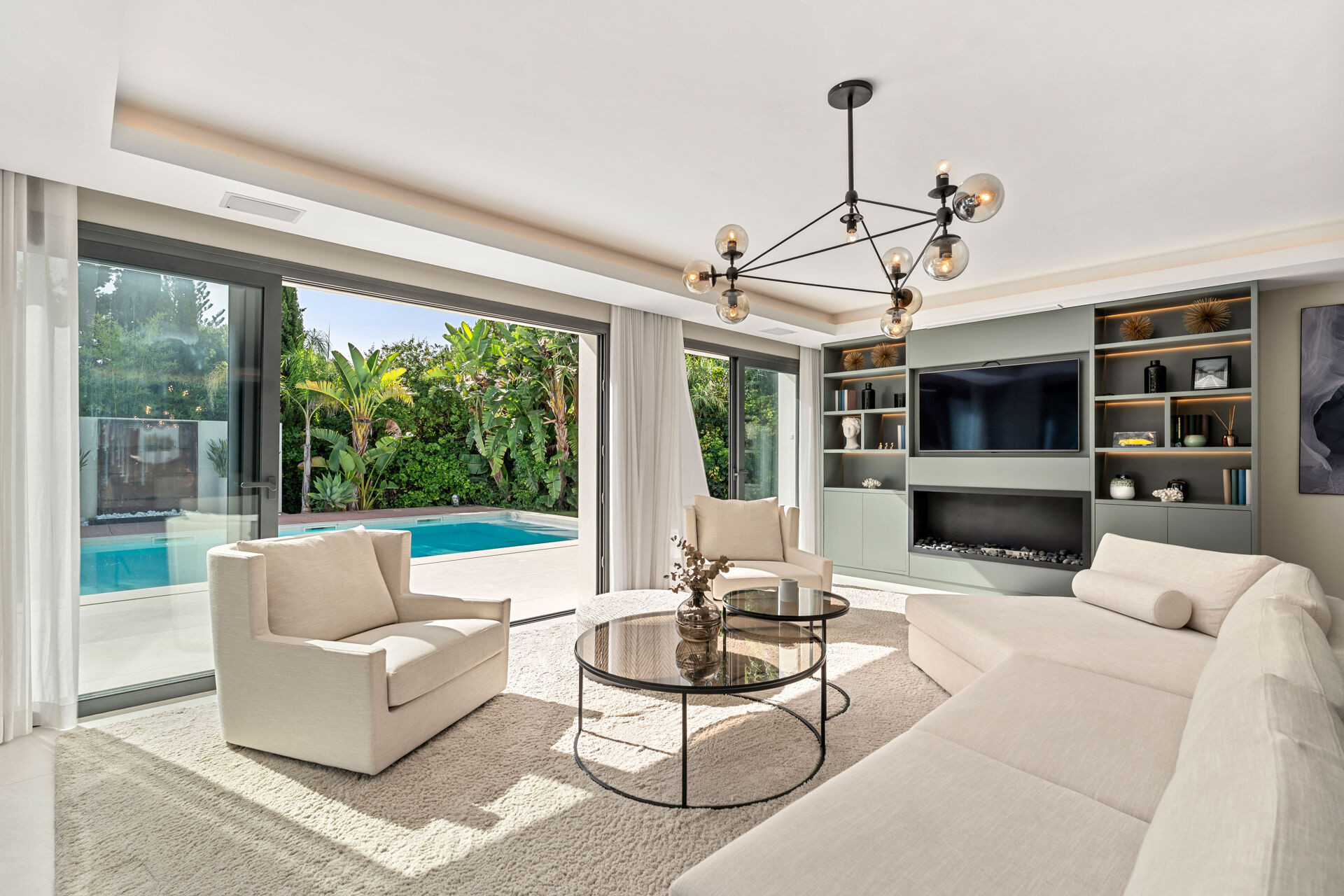 4 Bedroom Villa in Marbella - Photo 12