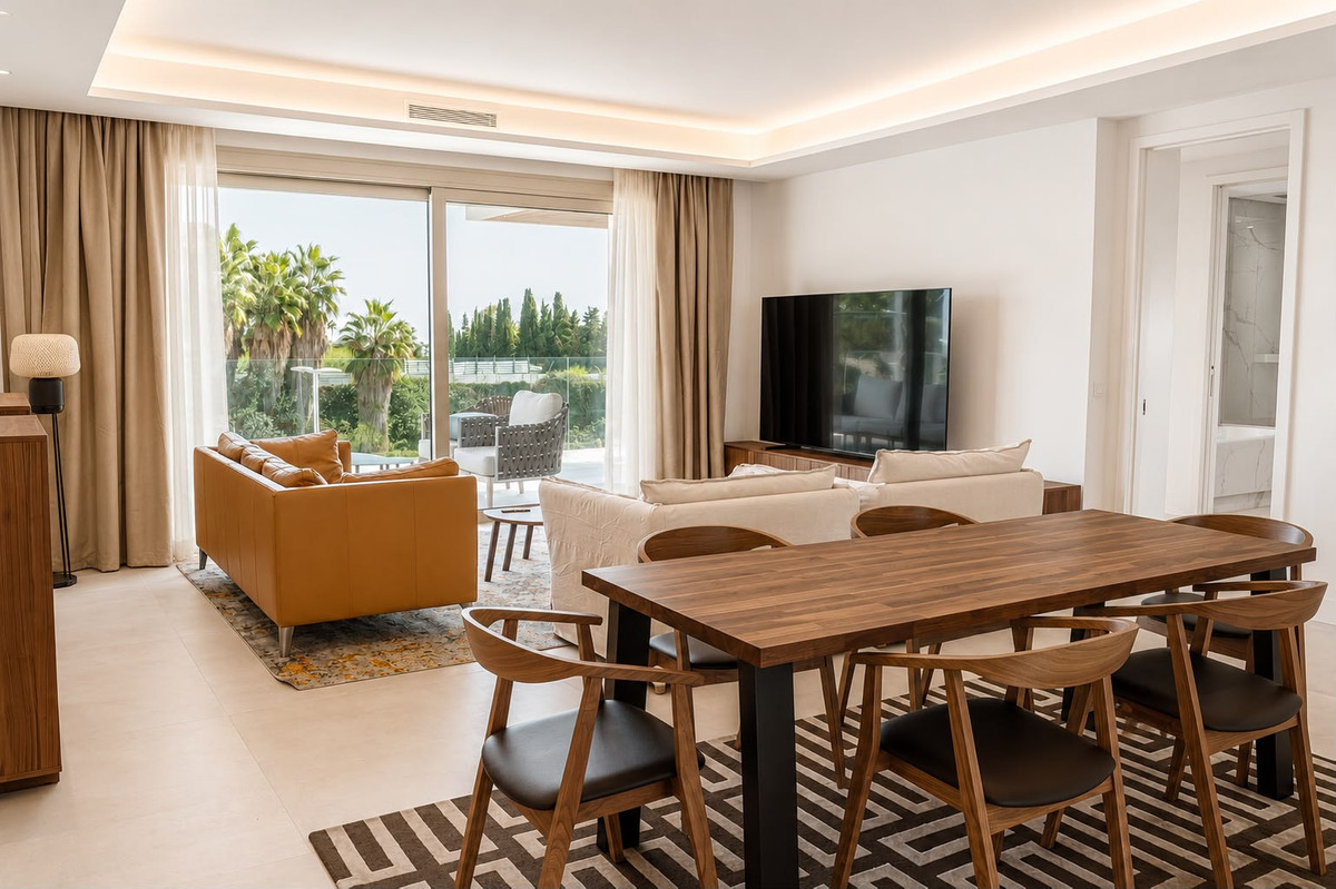 3 Bedroom Apartment in Marbella - Photo 24