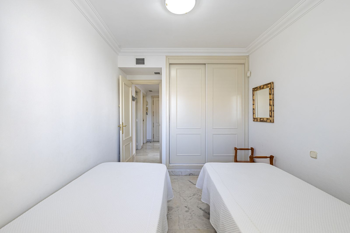 2 Bedroom Apartment in Marbella - Photo 17
