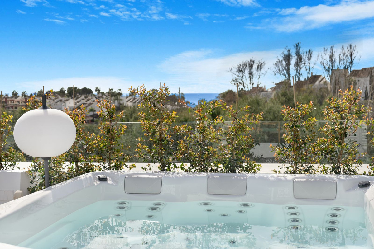 6 Bedroom Villa in Marbella - Photo 26
