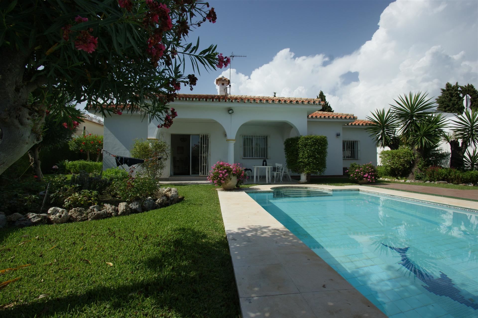 Villa in Nueva Andalucia