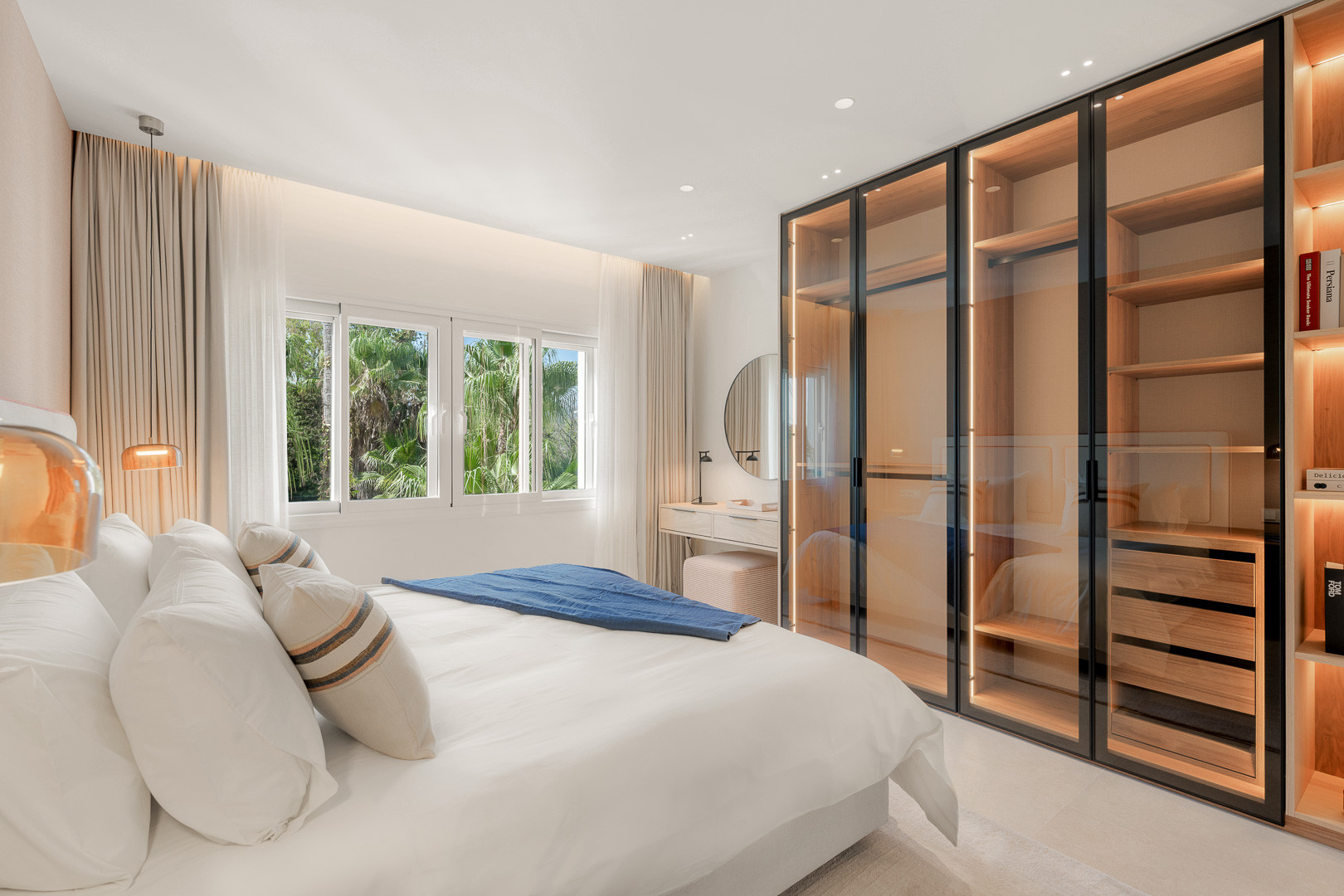 3 Bedroom Penthouse in Estepona - Photo 36