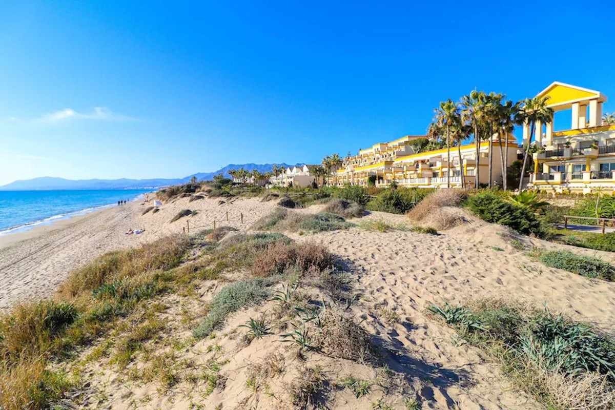 Apartment in Elviria