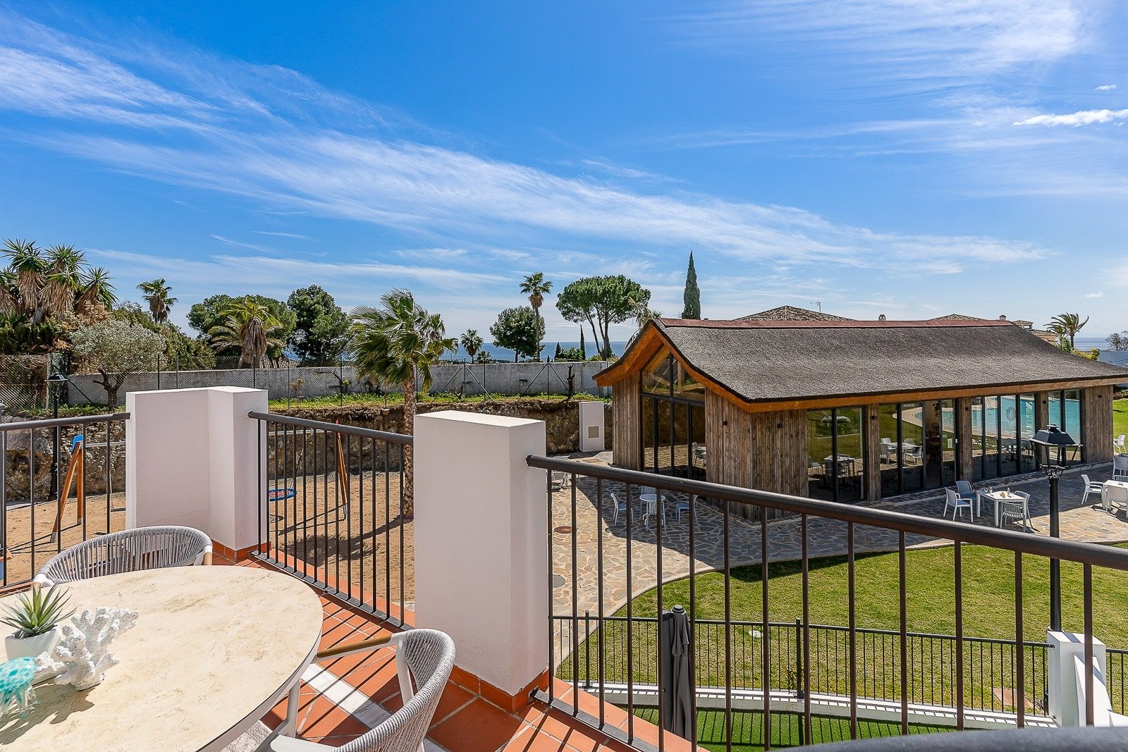 3 Bedroom Apartment in Benahavís - Photo 24