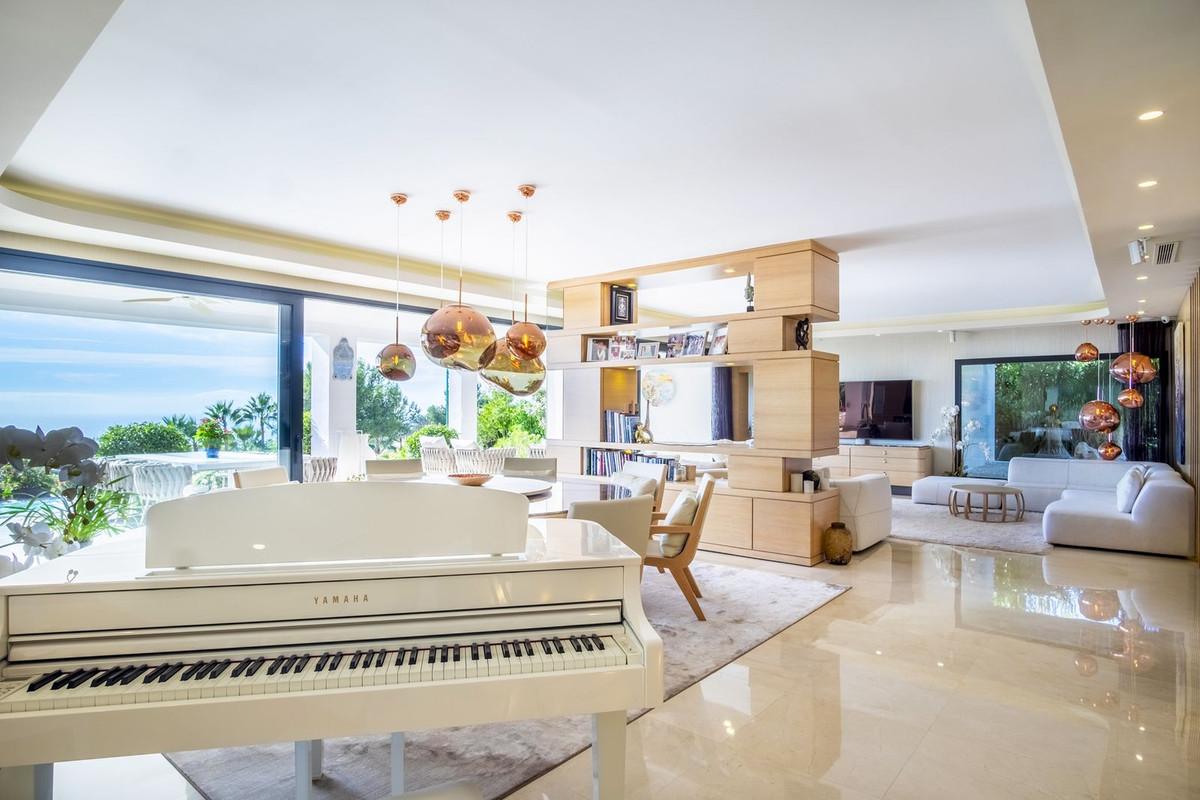 7 Bedroom Villa in Marbella - Photo 11