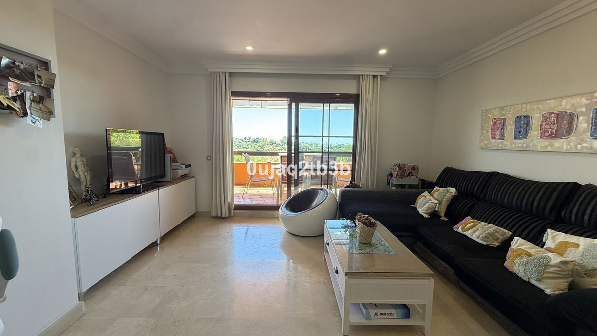 2 Bedroom Apartment in Benahavís - Foto 3
