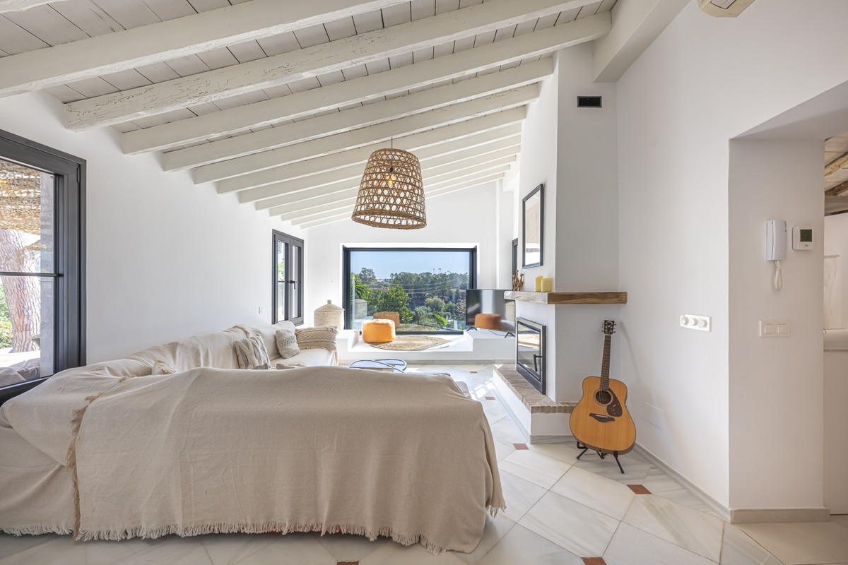 4 Bedroom Villa in San Pedro de Alcántara - Photo 12