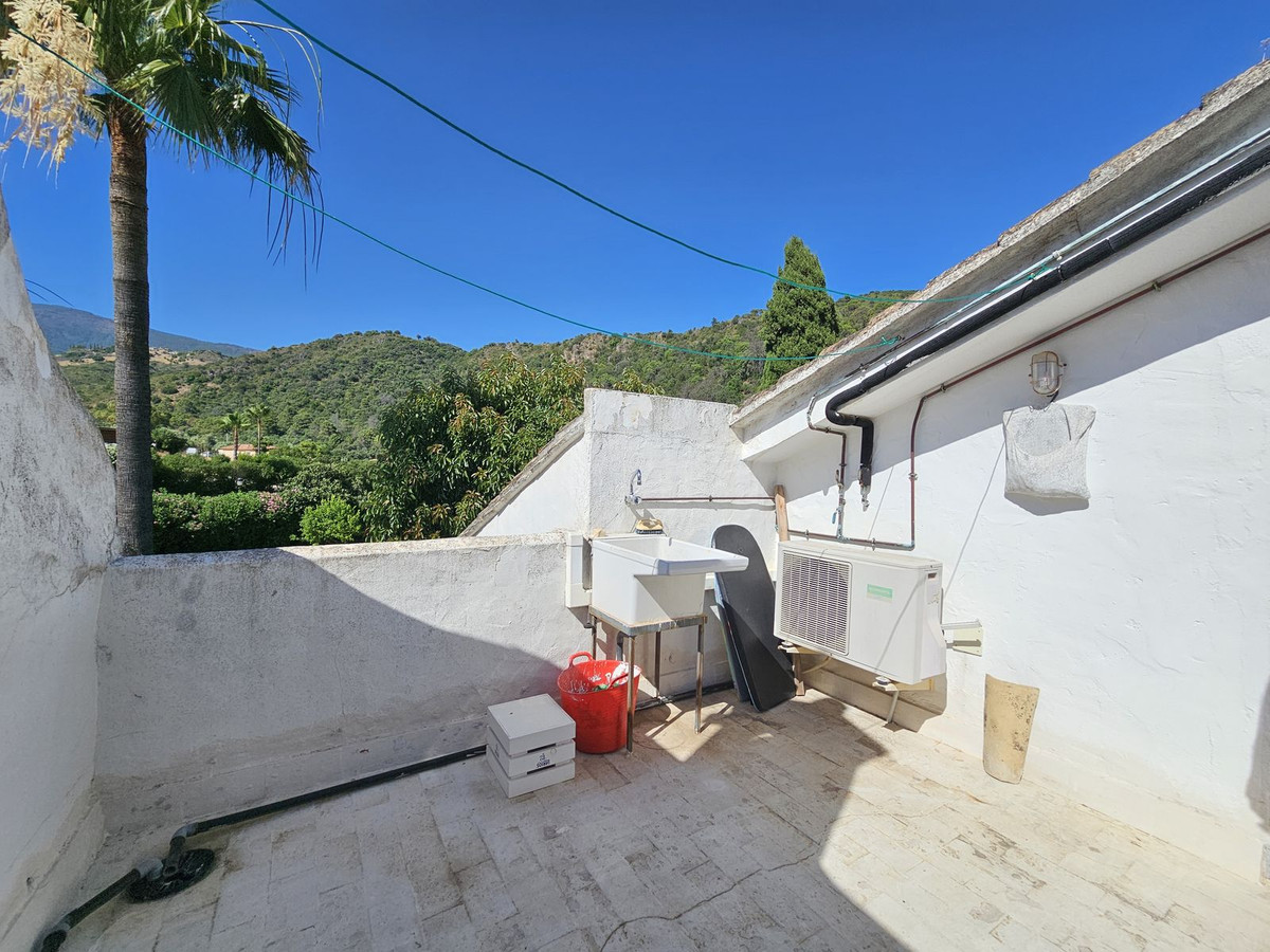 3 Bedroom Townhouse in Benahavís - Photo 20