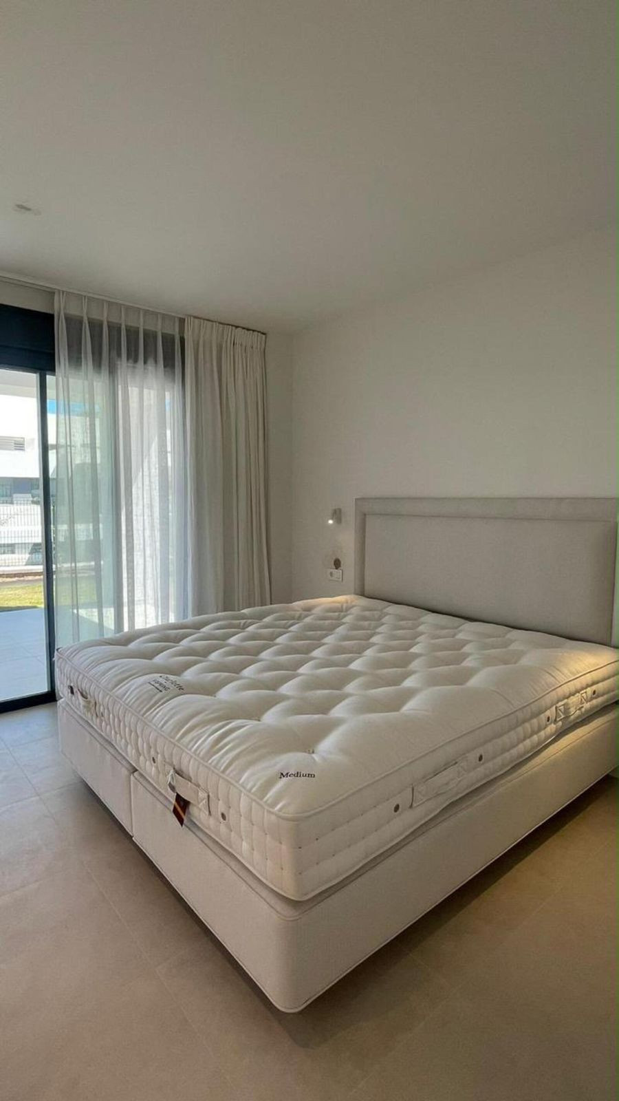 2 Bedroom Apartment in Estepona - Photo 4