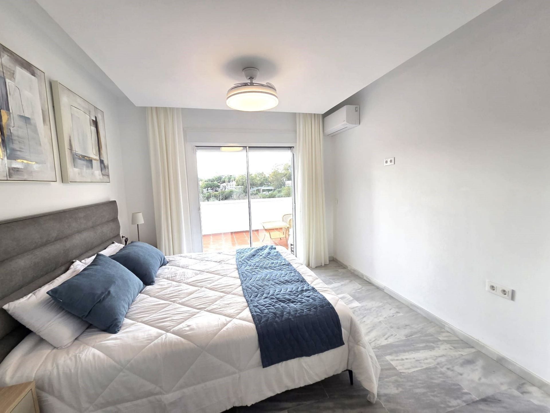 4 Bedroom Villa in Marbella - Photo 18