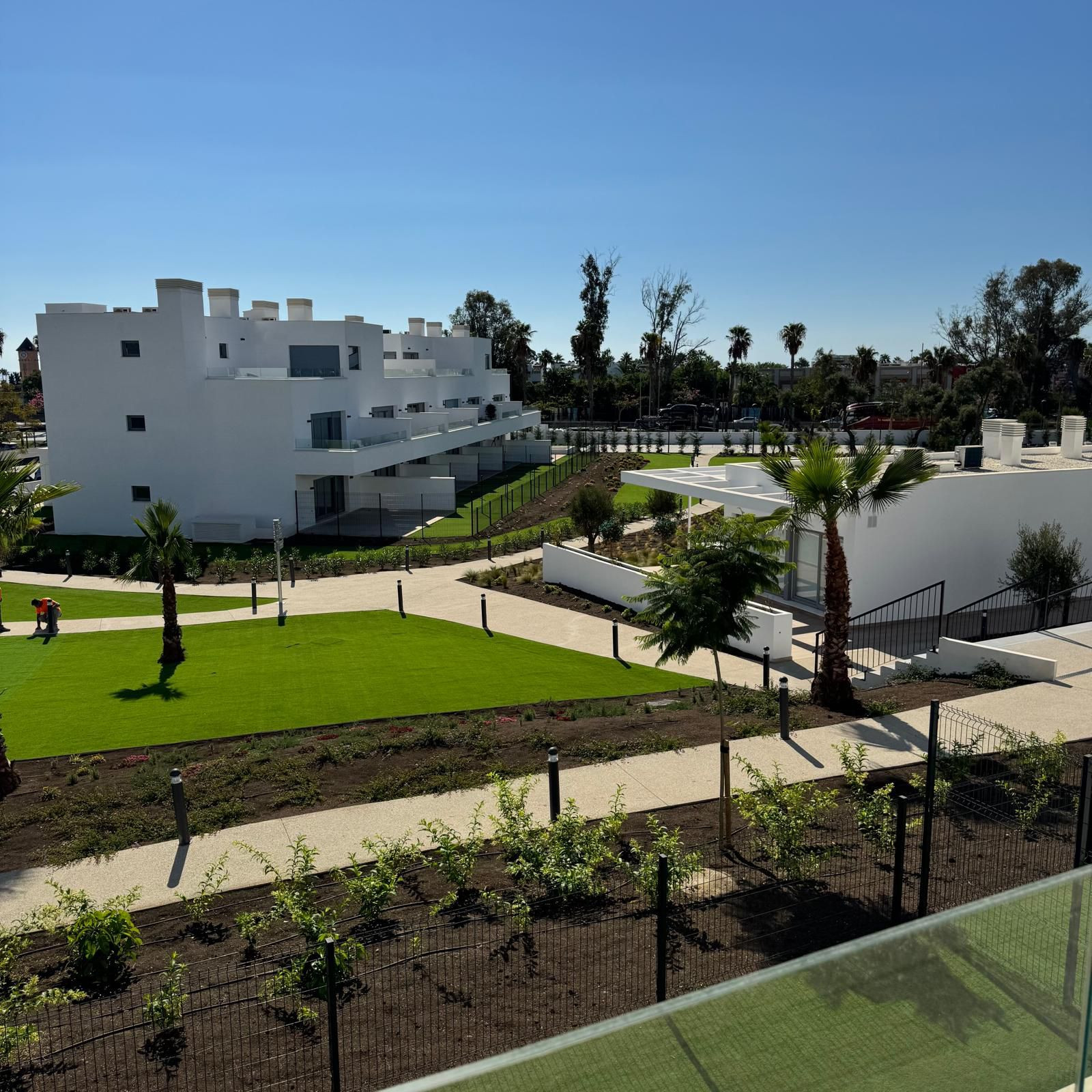 2 Bedroom Apartment in Estepona - Photo 33