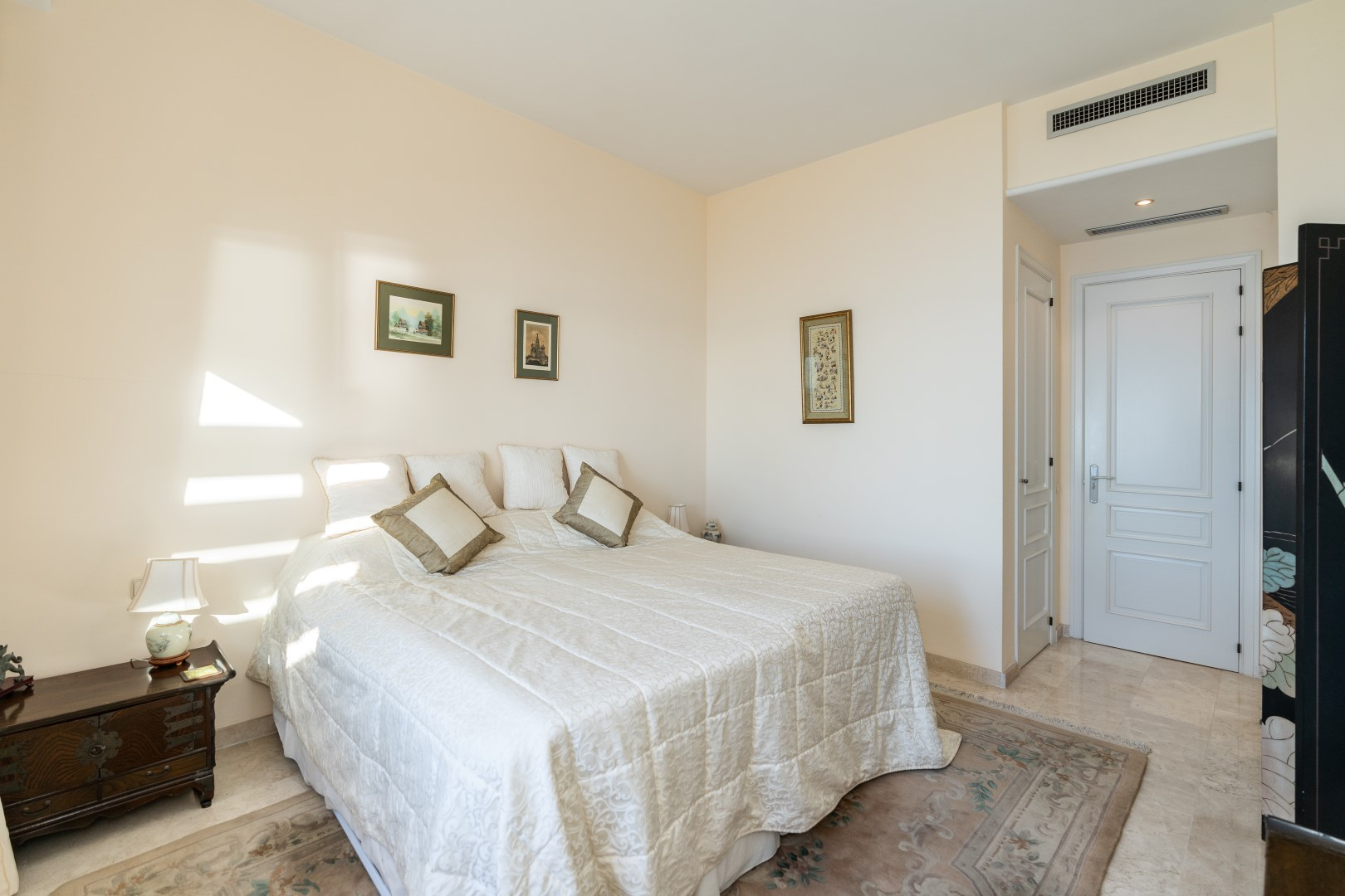 3 Bedroom Apartment in Marbella - Photo 27