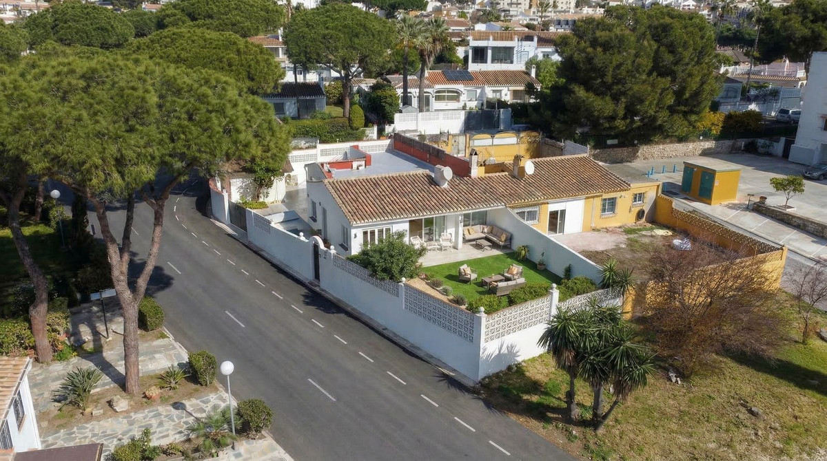3 Bedroom Villa in Mijas - Photo 31