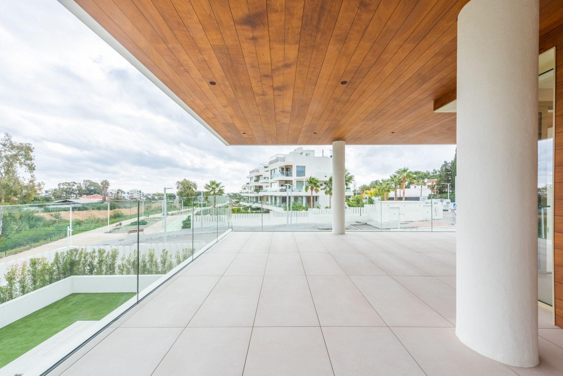 4 Bedroom Townhouse in Marbella - Photo 10