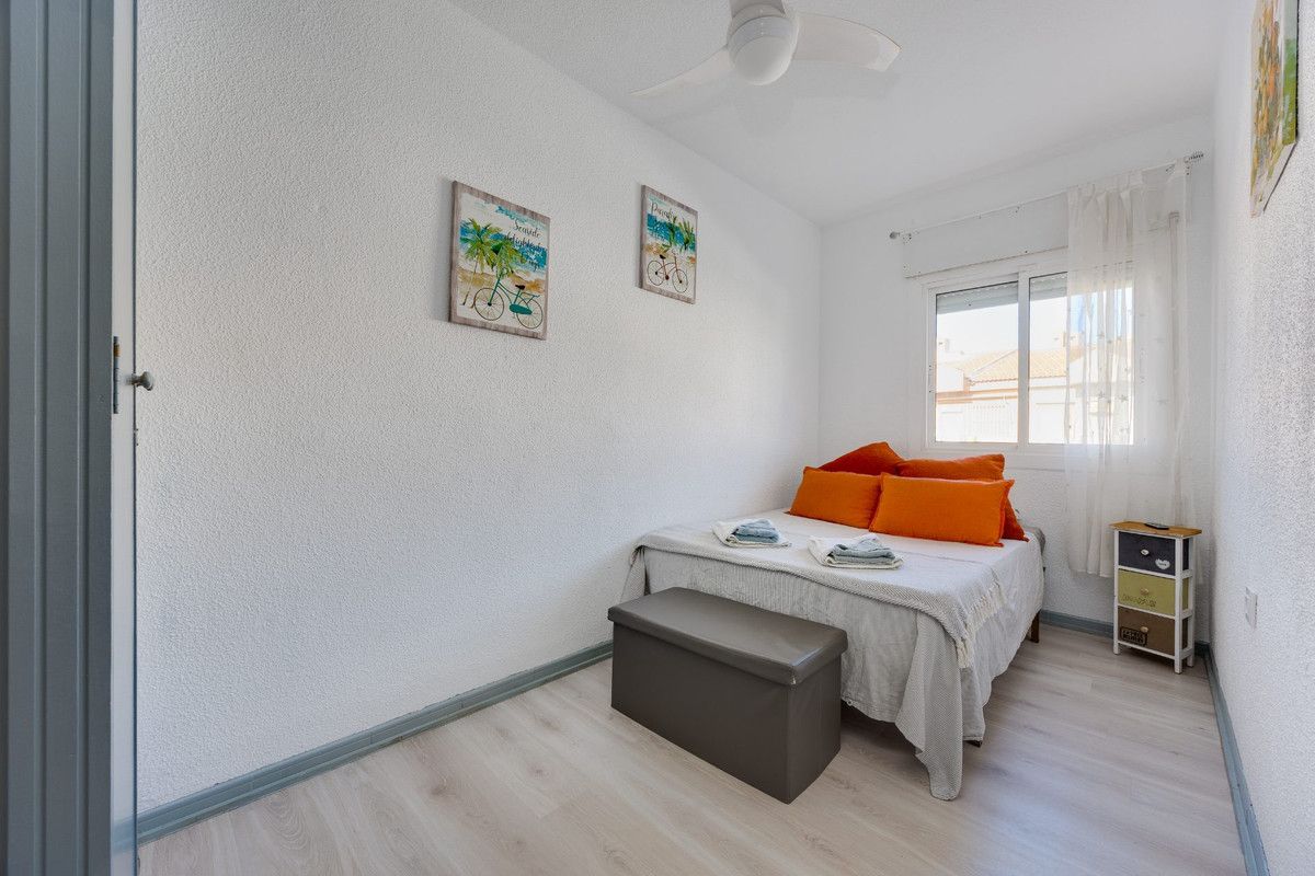 Chalet de 2 dormitorios en Murcia – Foto 24