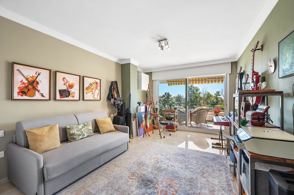 4 Bedroom Apartment in San Pedro de Alcántara - Photo 24
