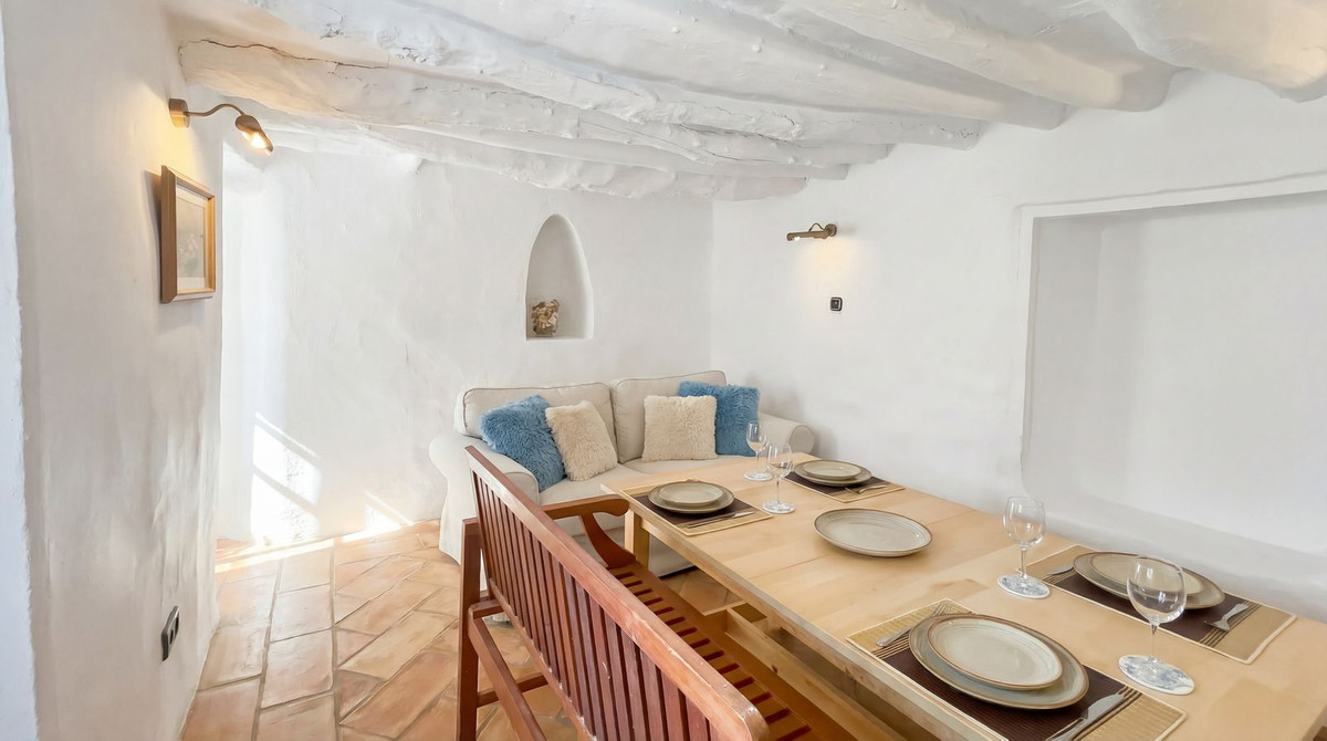 9 Bedroom Country house in Villanueva del Rosario - Photo 35
