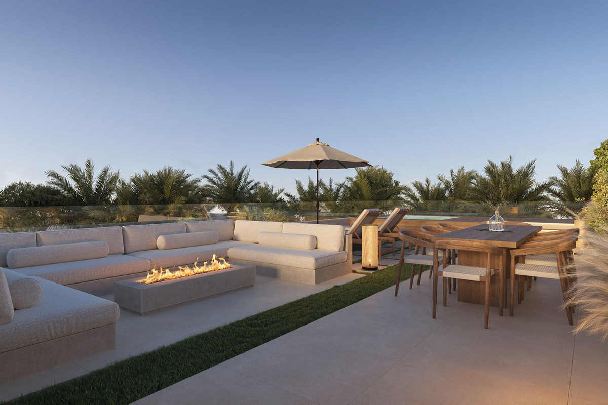 5 Bedroom Villa in Estepona - Photo 18