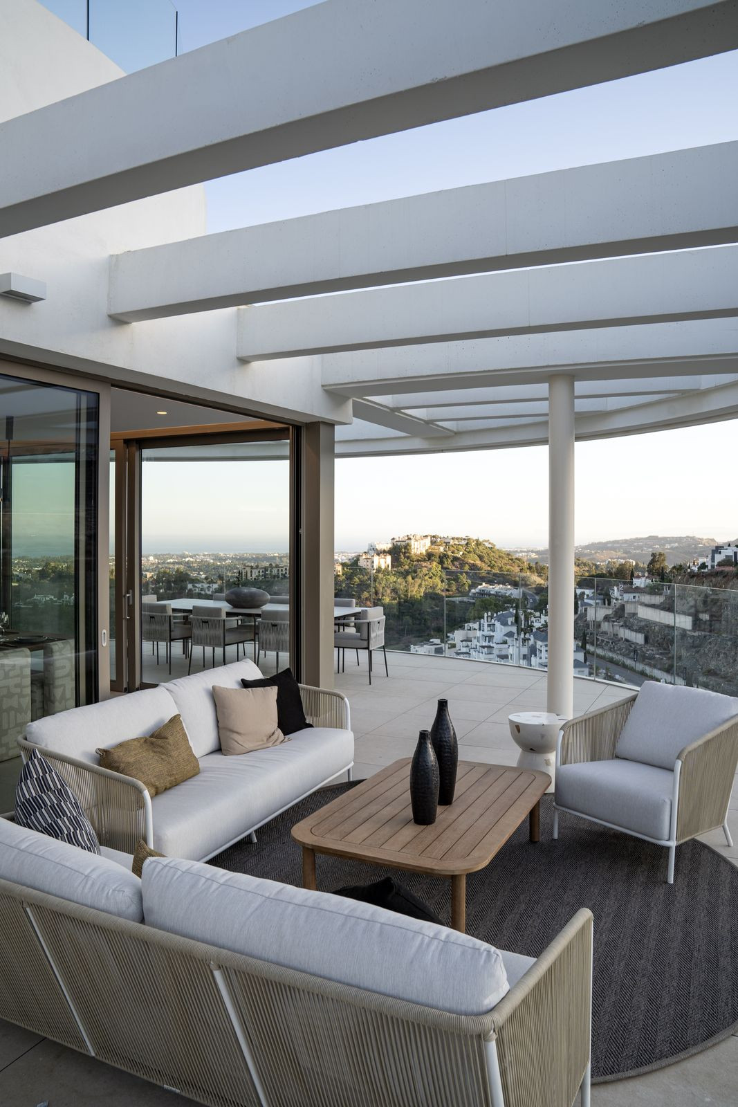 4 Bedroom Penthouse in Benahavís - Foto 49